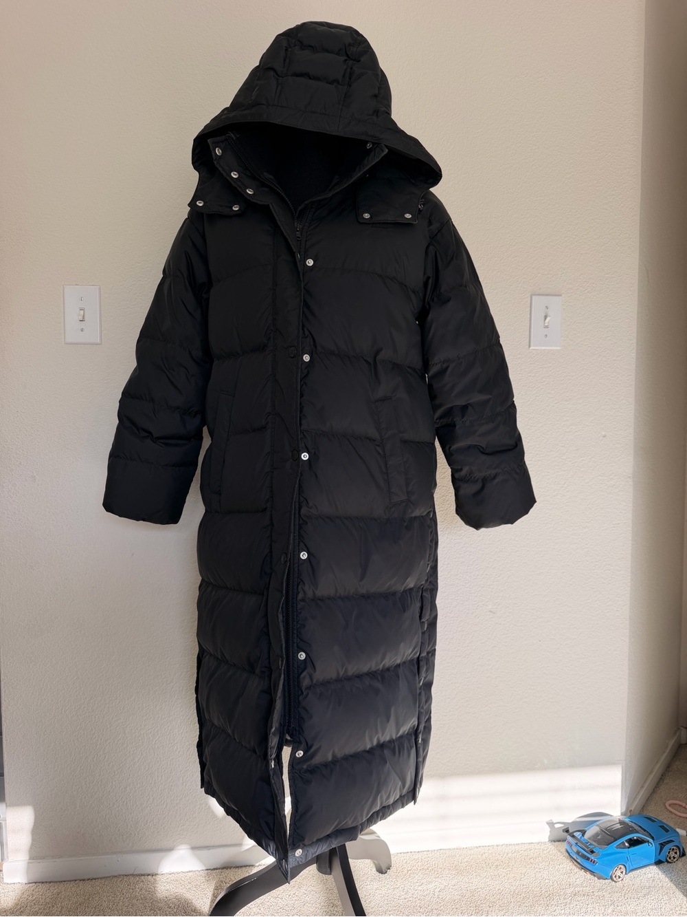 Levi’s Long Black Down Puffer Coat Jacket Hooded XS Like New